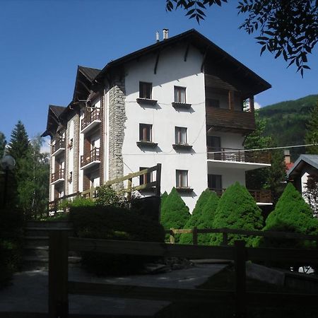 Pensione Bianca Bardonecchia Buitenkant foto